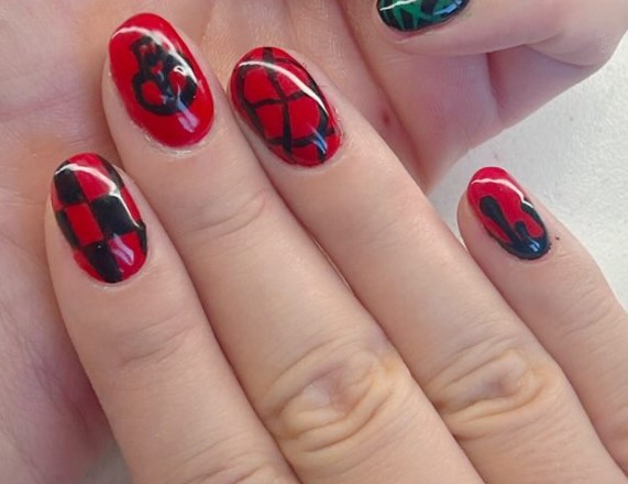 Diseño de cuadros rojo y negro estilo harlequín